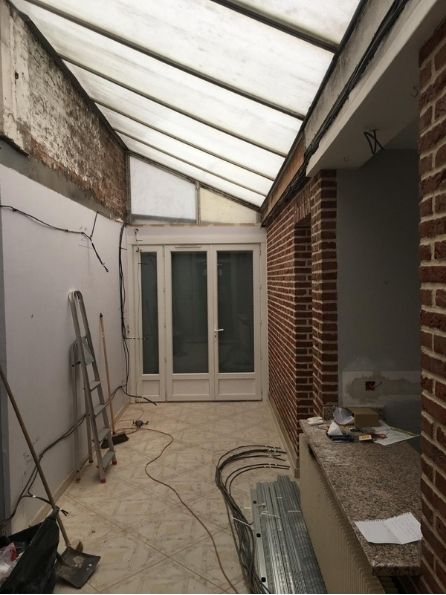 Couloir en cours de chantier, vue 2